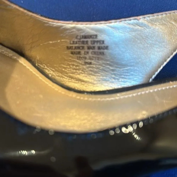 Circa Joan & David Black luxe sandals - Picture 2 of 10